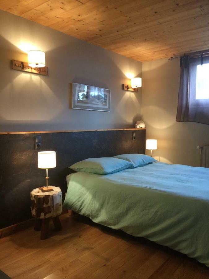 Au Charnet Bed and Breakfast Les Fourgs Exteriör bild